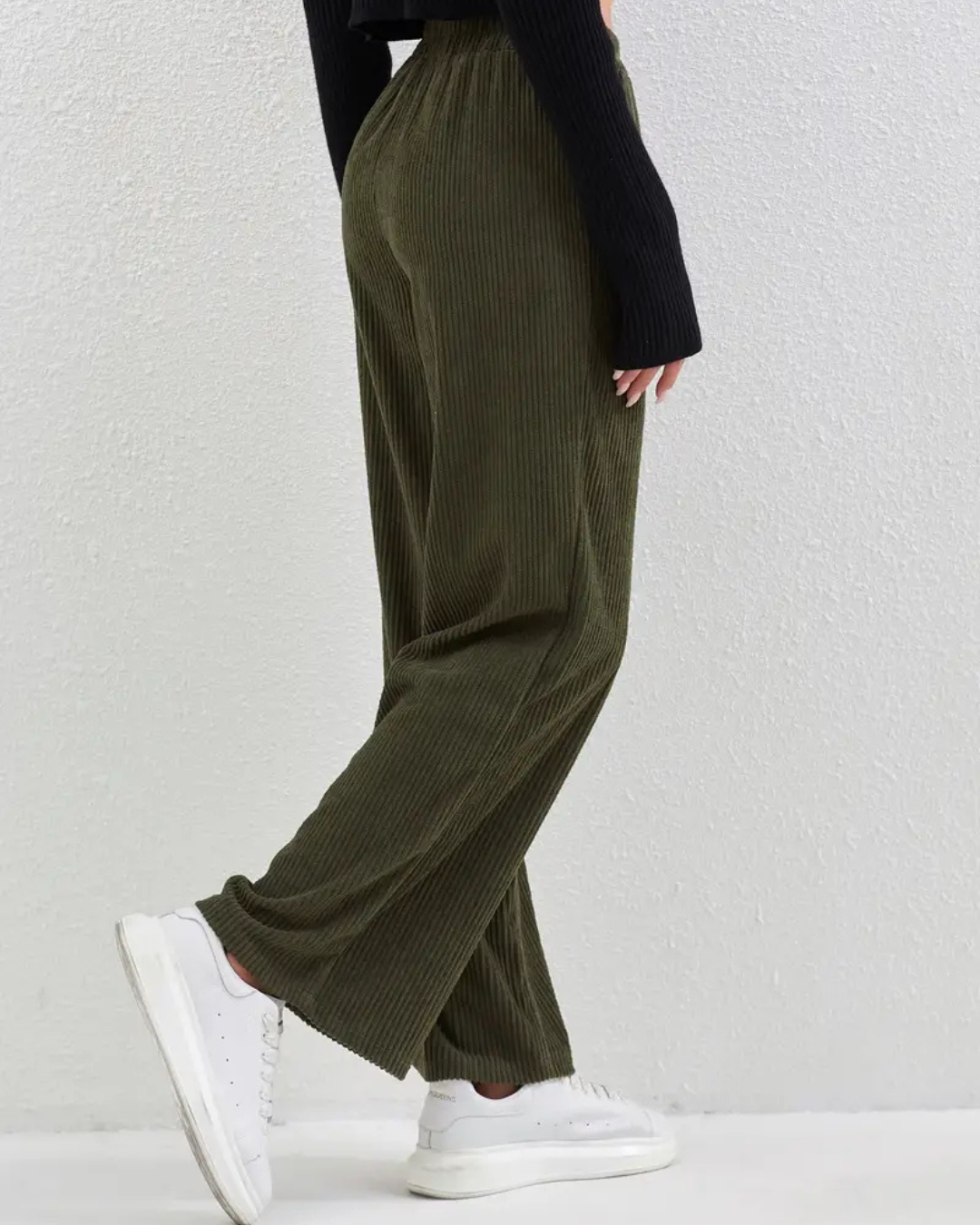 Széles szárú, fleece bélésű, csíkos nadrág